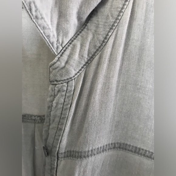 EUC Gentle Fawn Vintage Vibe Light Grey Collared Chambray Shirt S - Picture 13 of 16